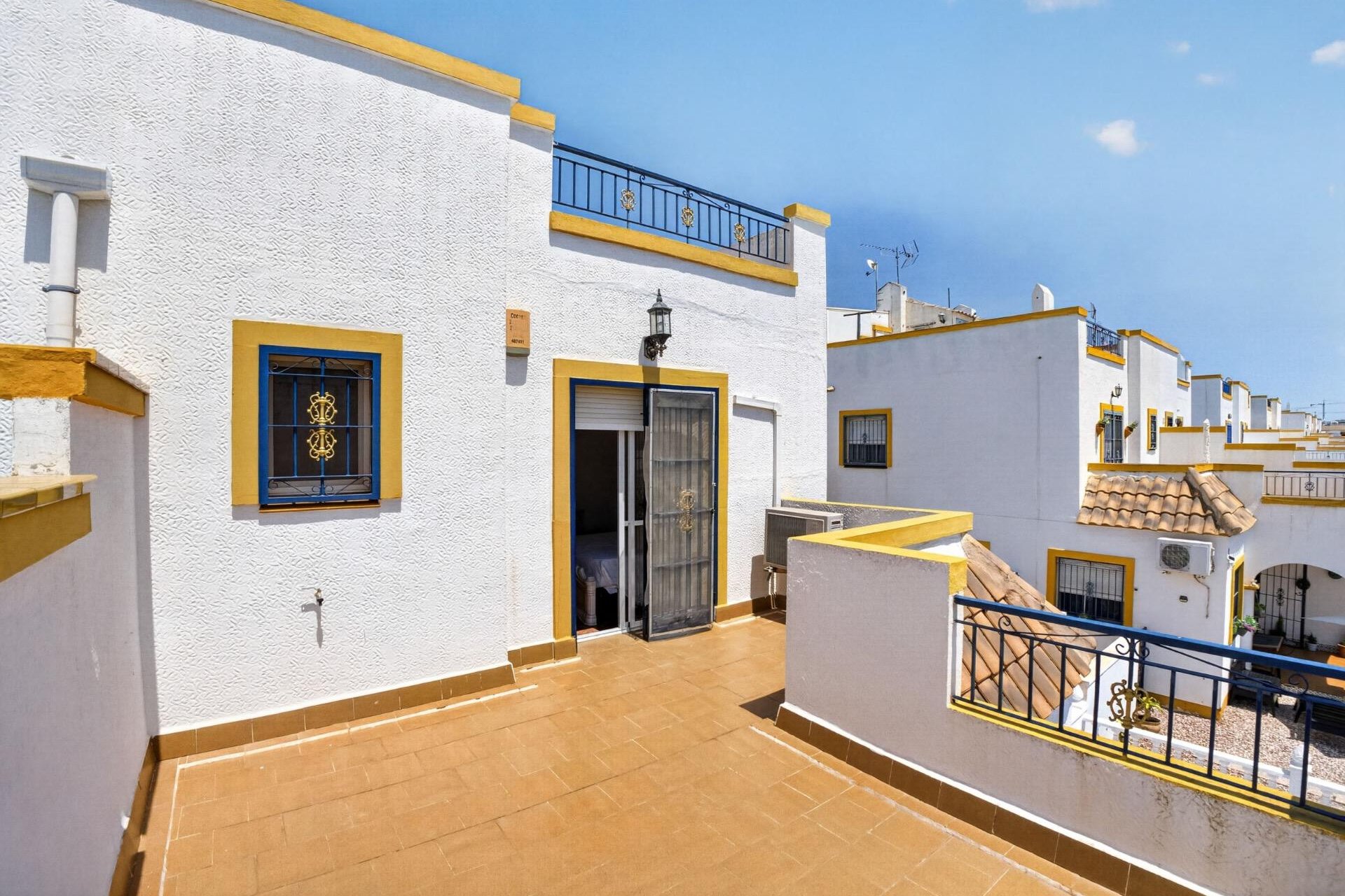 Resale - Duplex / Two-storey apartment - Torrevieja - La Siesta - El Salado - Torreta
