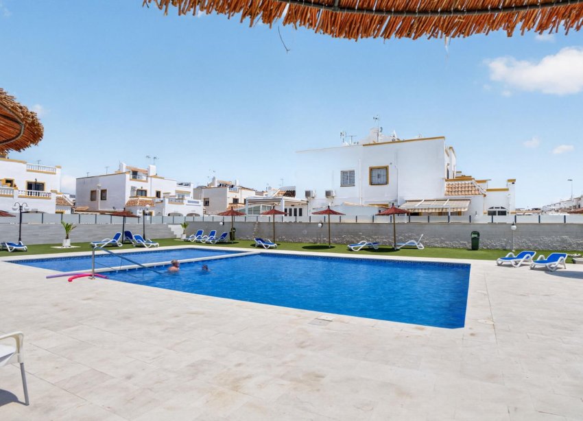 Resale - Duplex / Two-storey apartment - Torrevieja - La Siesta - El Salado - Torreta