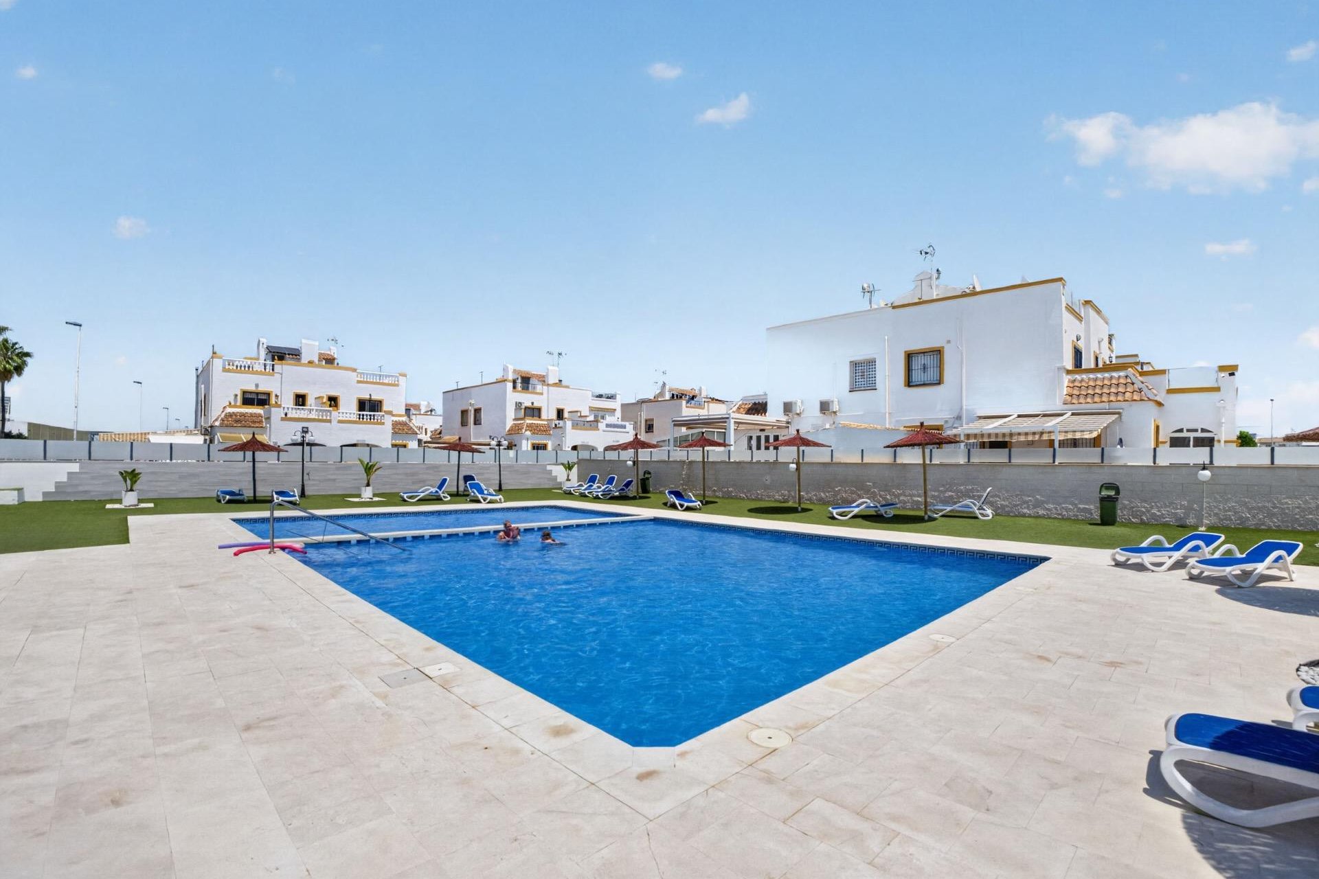 Resale - Duplex / Two-storey apartment - Torrevieja - La Siesta - El Salado - Torreta