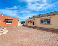 Resale - Estate / Farm / Plot - Almoradí - Las Heredades