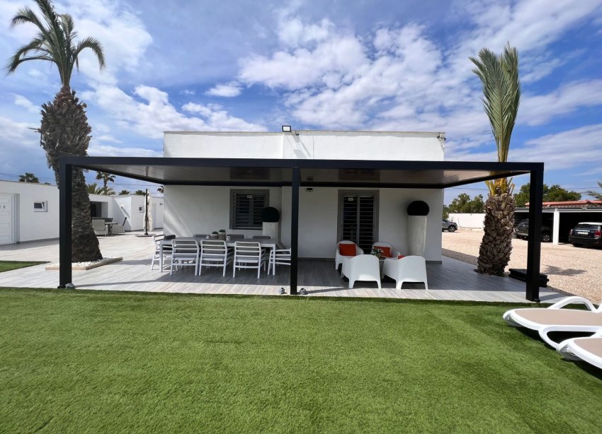 Resale - Estate / Farm / Plot - Elche Pedanías - La Marina