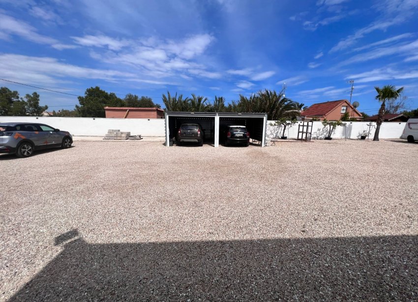Resale - Estate / Farm / Plot - Elche Pedanías - La Marina