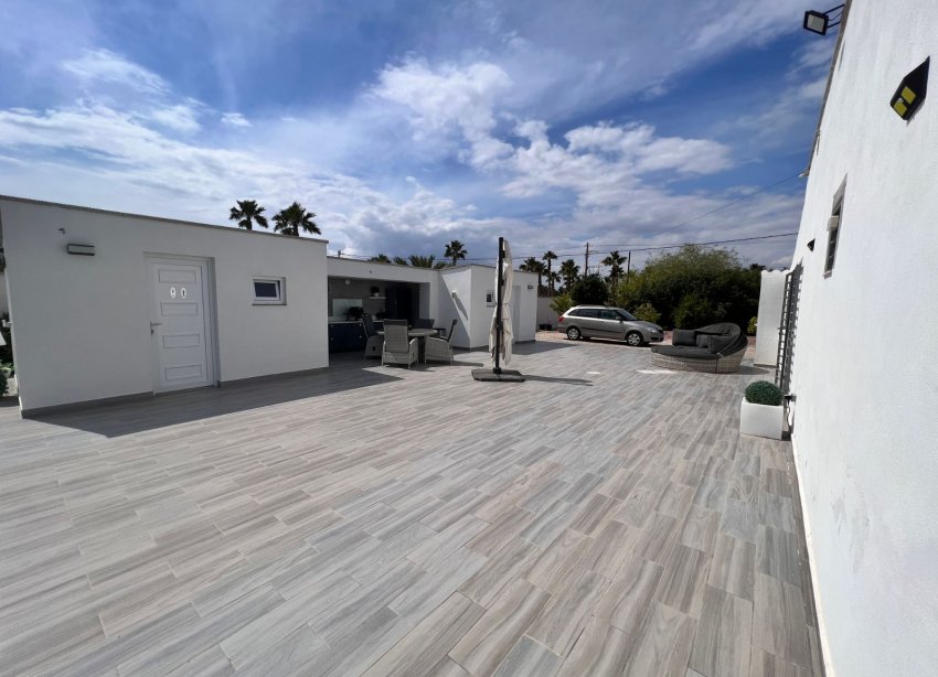 Resale - Estate / Farm / Plot - Elche Pedanías - La Marina