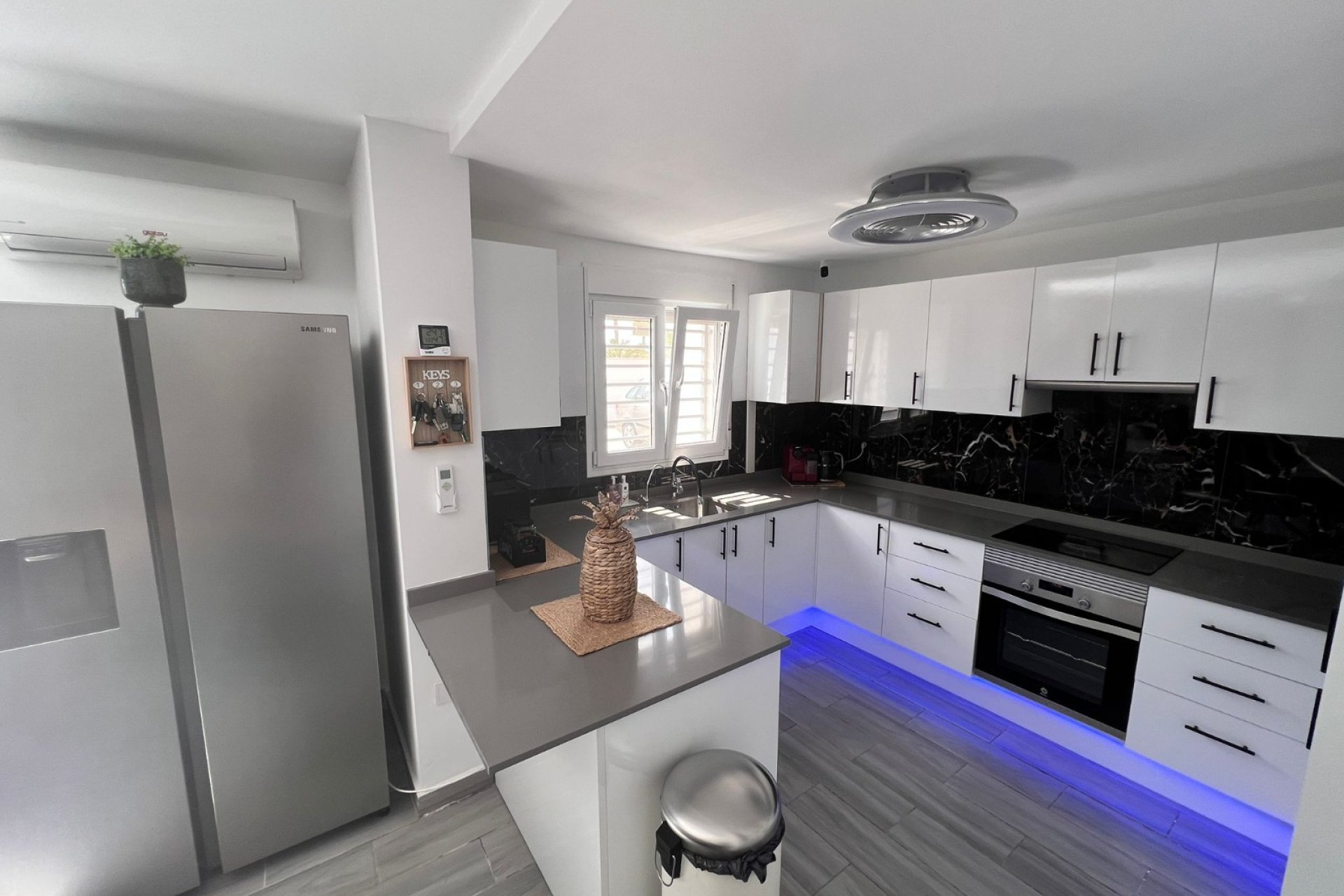 Resale - Estate / Farm / Plot - Elche Pedanías - La Marina