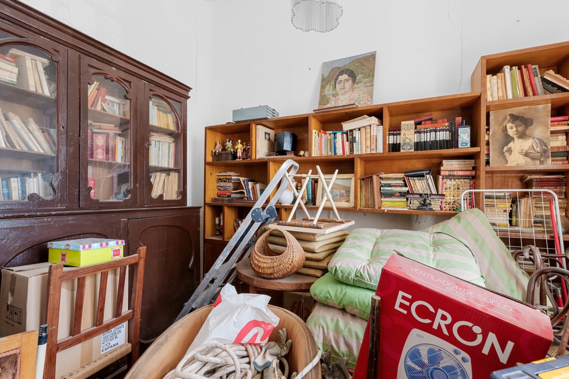 Resale - Estate / Farm / Plot - Orihuela