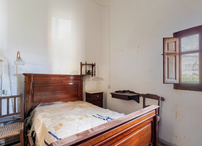 Resale - Estate / Farm / Plot - Orihuela