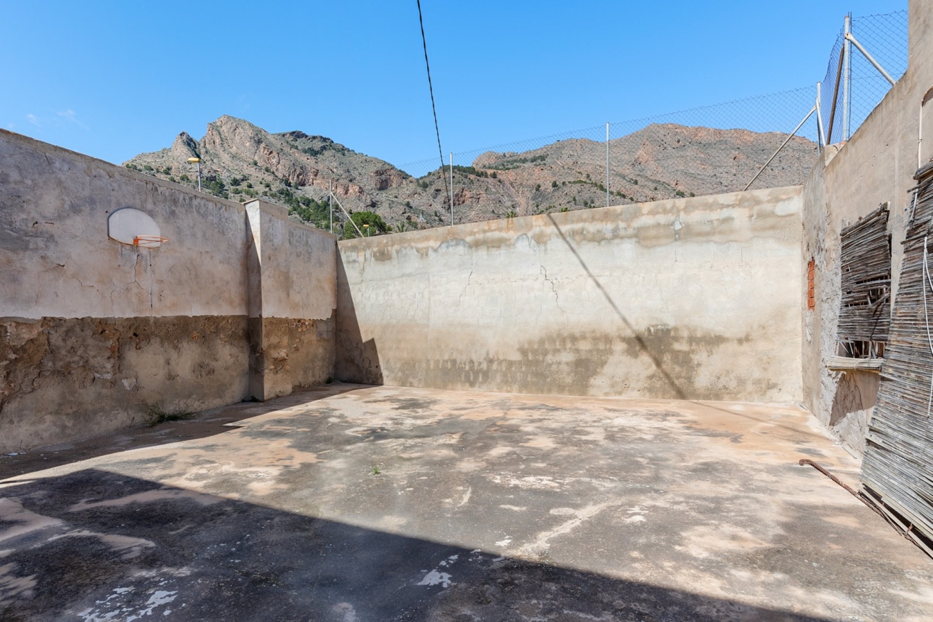 Resale - Estate / Farm / Plot - Orihuela