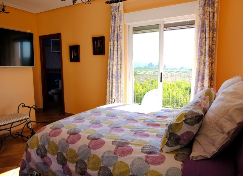 Resale - Estate / Farm / Plot - Orihuela