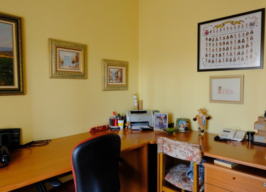 Resale - Estate / Farm / Plot - Orihuela