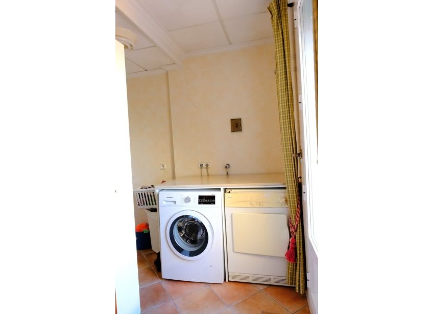 Resale - Estate / Farm / Plot - Orihuela