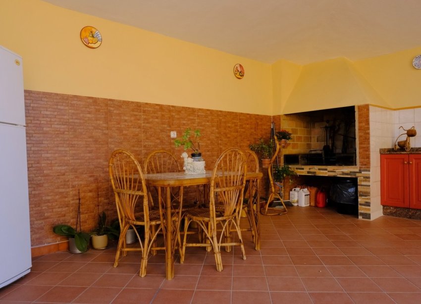 Resale - Estate / Farm / Plot - Orihuela