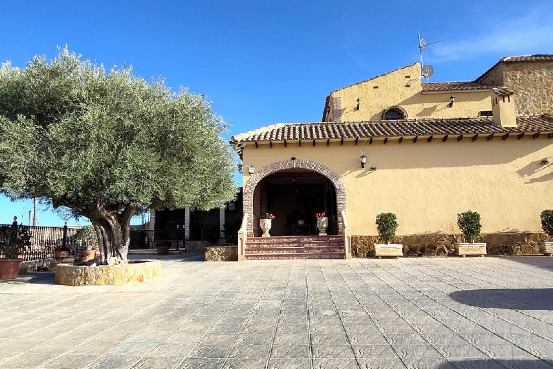 Resale - Estate / Farm / Plot - Orihuela