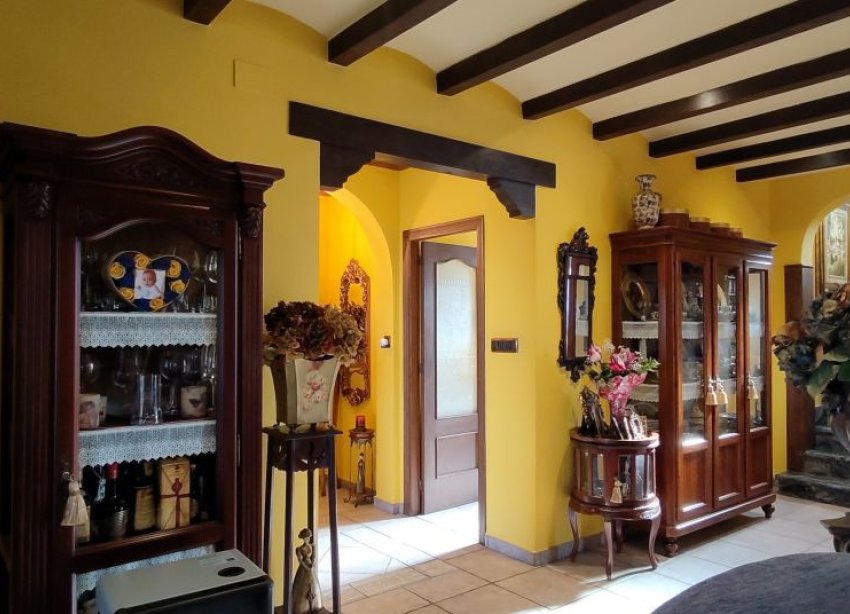 Resale - Estate / Farm / Plot - Orihuela