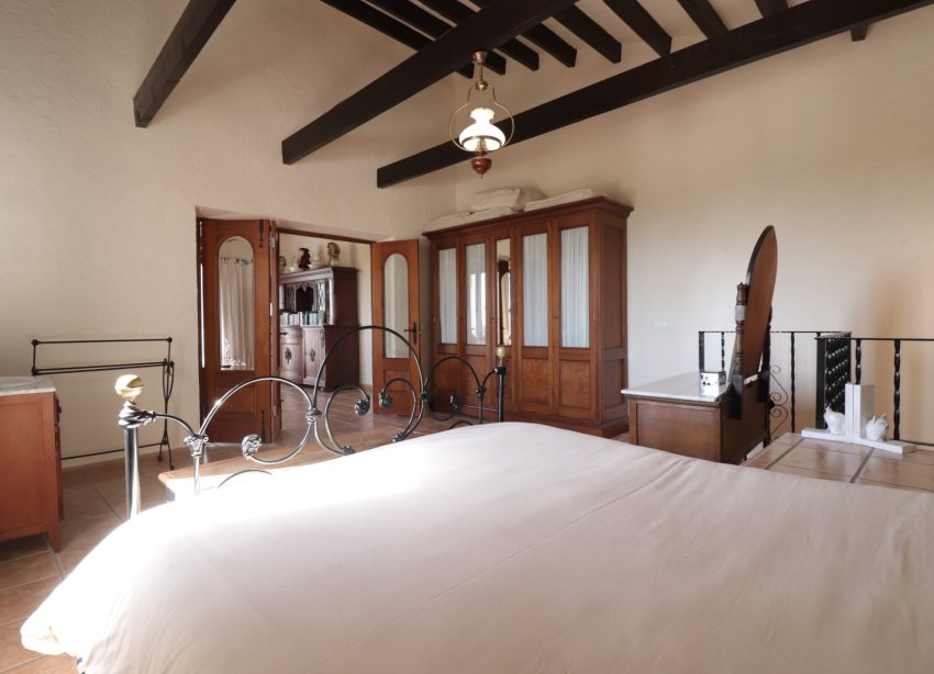 Resale - Farm Estate / Country Property - Albatera - Albatera - Country