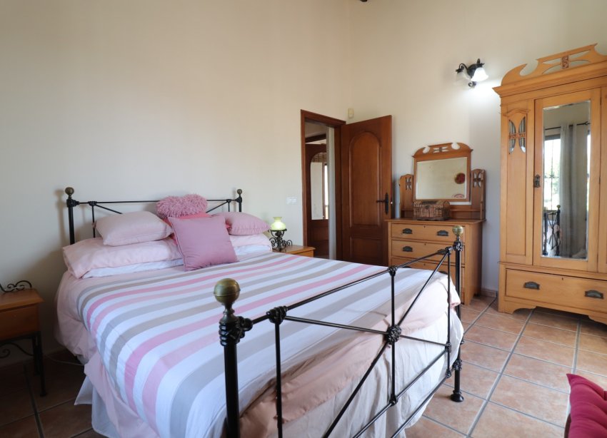 Resale - Farm Estate / Country Property - Albatera - Albatera - Country