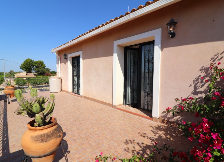Resale - Farm Estate / Country Property - Albatera - Albatera - Country