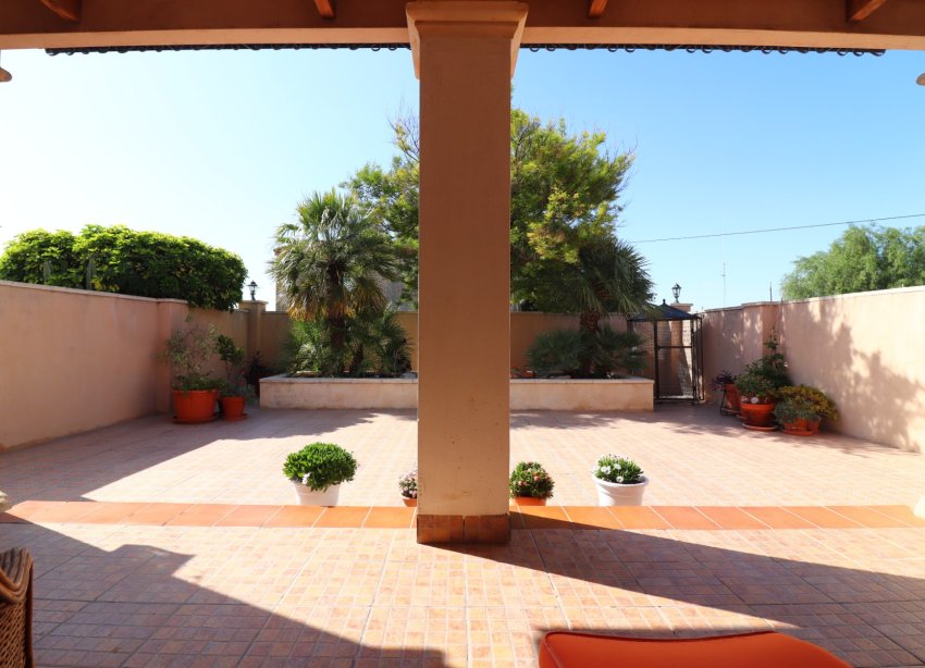 Resale - Farm Estate / Country Property - Albatera - Albatera - Country