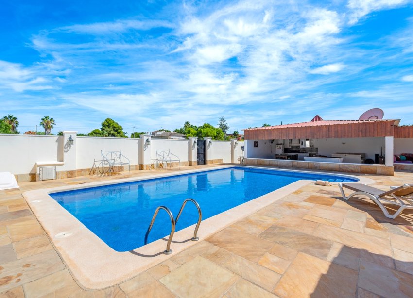 Resale - Farm Estate / Country Property - Almoradí - Las Heredades