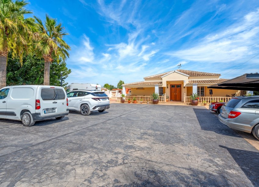 Resale - Farm Estate / Country Property - Almoradí - Las Heredades