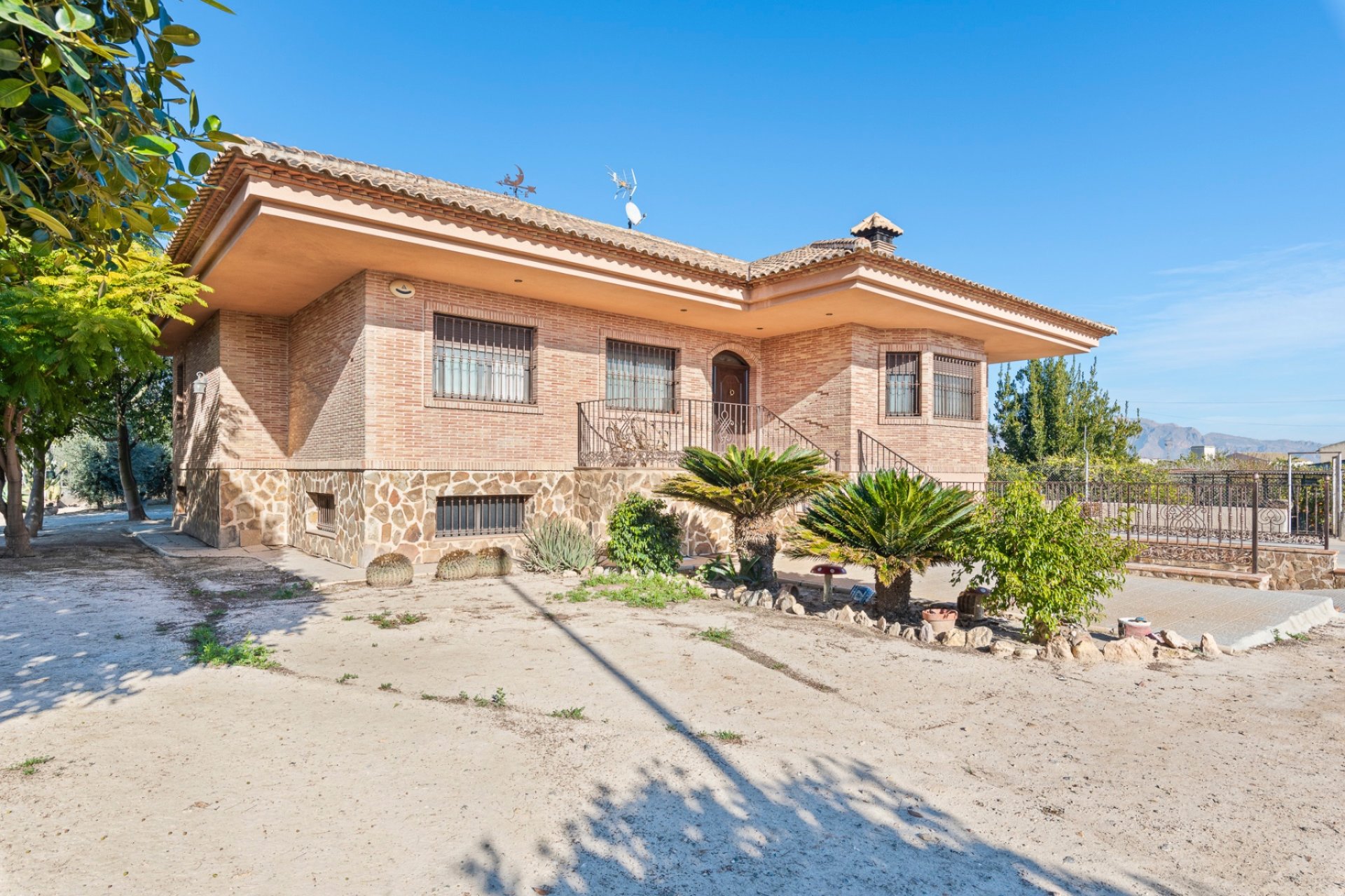 Resale - Farm Estate / Country Property - Beniel - Carretera de Beniel