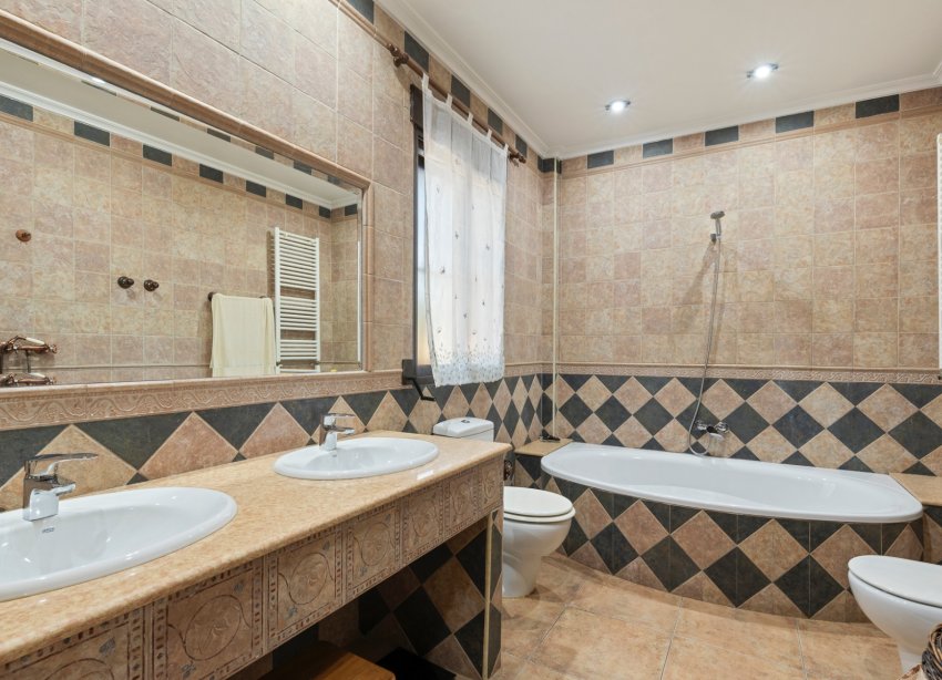 Resale - Farm Estate / Country Property - Beniel - Carretera de Beniel