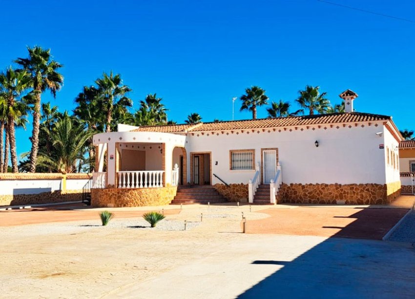 Resale - Farm Estate / Country Property - Catral - Catral - Country