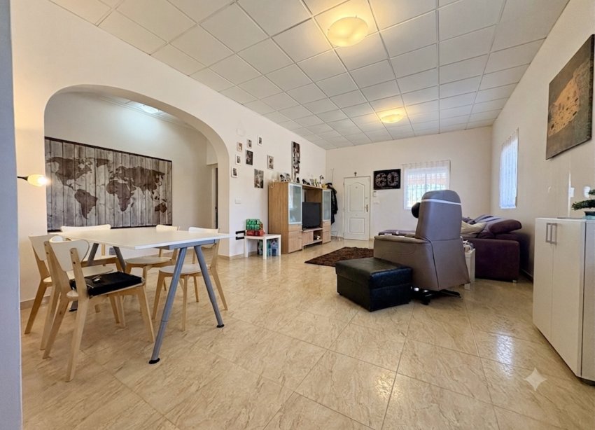 Resale - Farm Estate / Country Property - Dolores