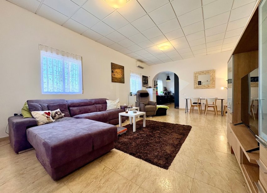Resale - Farm Estate / Country Property - Dolores
