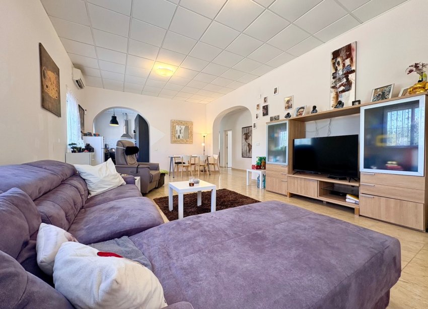 Resale - Farm Estate / Country Property - Dolores