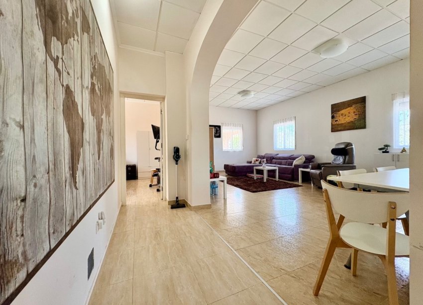 Resale - Farm Estate / Country Property - Dolores