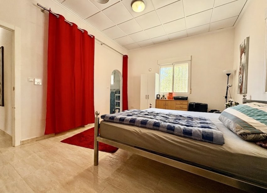 Resale - Farm Estate / Country Property - Dolores