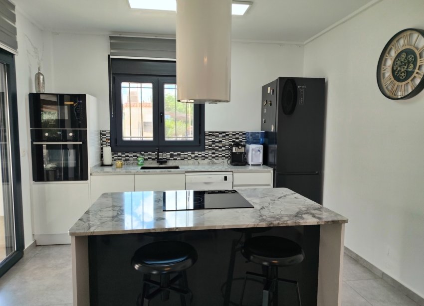 Resale - Farm Estate / Country Property - Los Montesinos