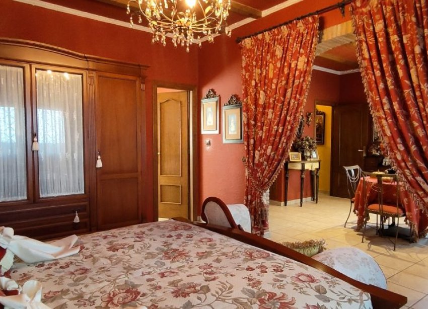 Resale - Farm Estate / Country Property - Orihuela