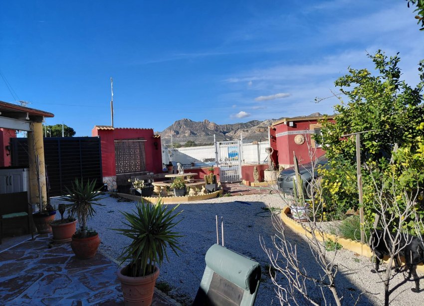Resale - Farm Estate / Country Property - Orihuela