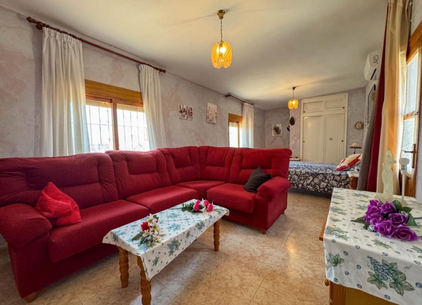 Resale - Farm Estate / Country Property - Orihuela