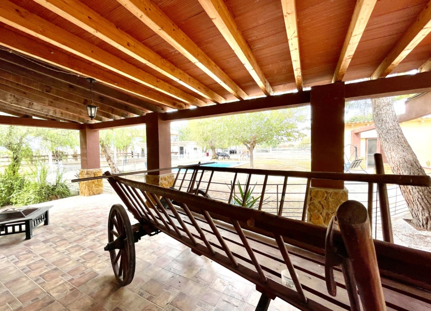 Resale - Farm Estate / Country Property - Orihuela