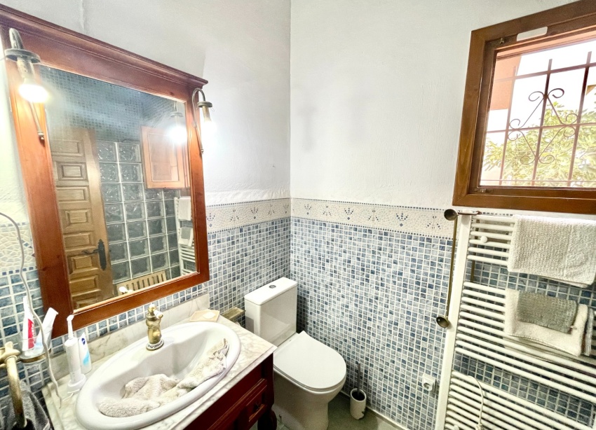Resale - Farm Estate / Country Property - Orihuela