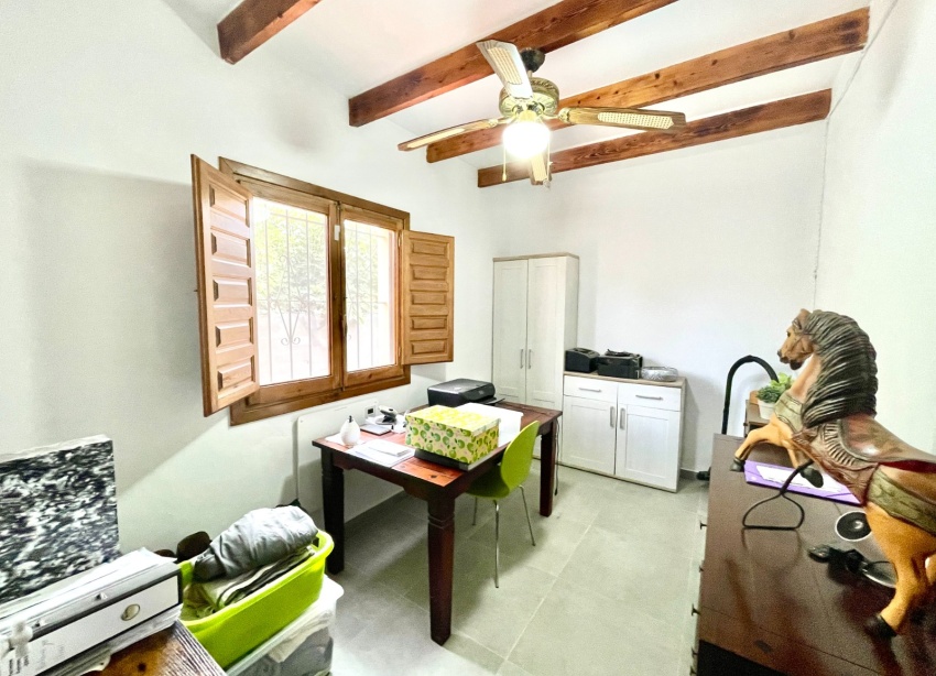 Resale - Farm Estate / Country Property - Orihuela