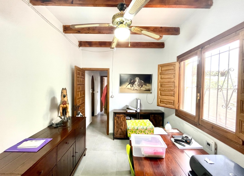 Resale - Farm Estate / Country Property - Orihuela
