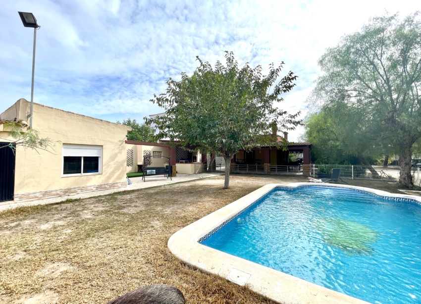 Resale - Farm Estate / Country Property - Orihuela