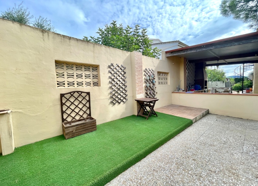 Resale - Farm Estate / Country Property - Orihuela