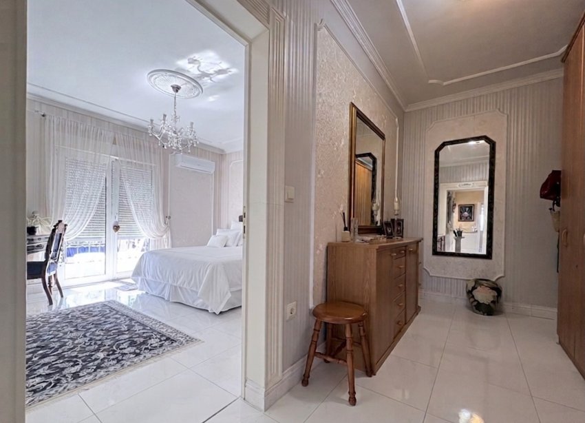 Resale - Farm Estate / Country Property - San Fulgencio - La Marina