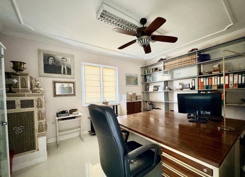 Resale - Farm Estate / Country Property - San Fulgencio - La Marina