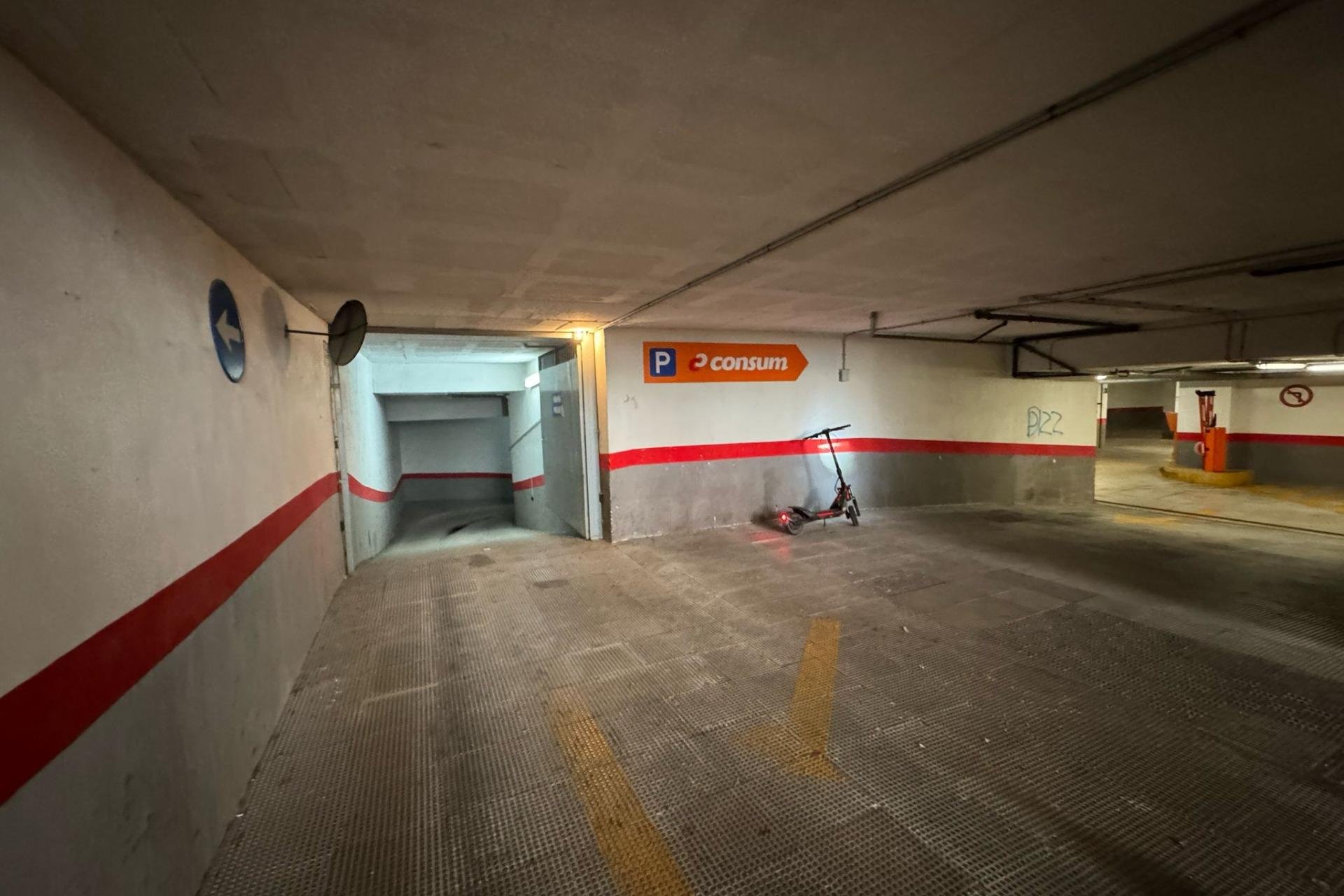 Resale - garage - Torrevieja - Centro