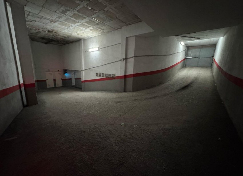 Resale - garage - Torrevieja - Centro