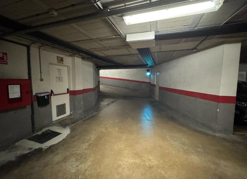 Resale - garage - Torrevieja - Centro