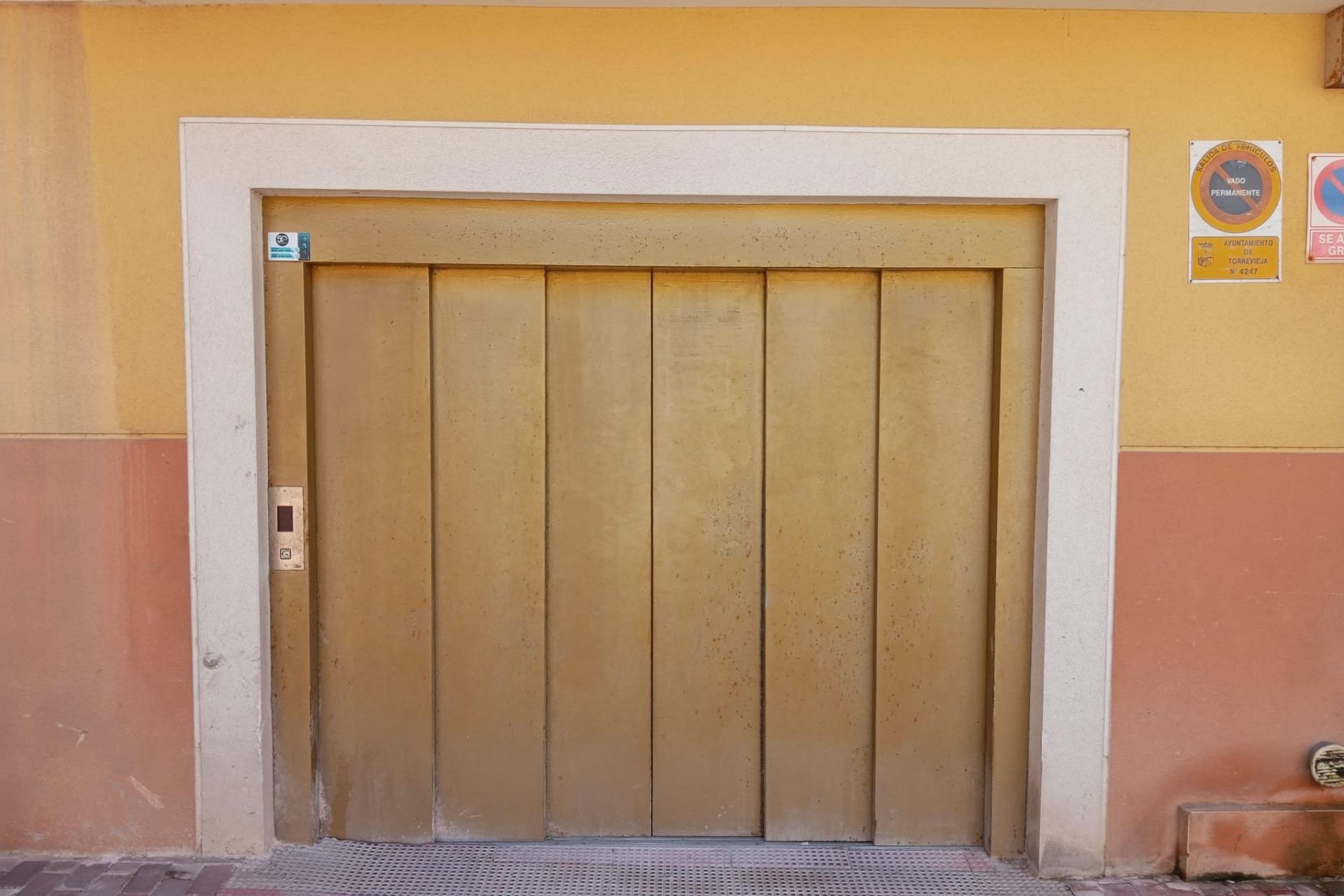 Resale - garage - Torrevieja - La Mata