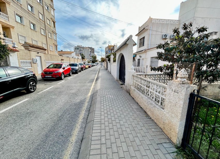 Resale - Land - Torrevieja - Nueva Torrevieja - Aguas Nuevas