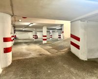 Resale - Parking Space / Garage - Torrevieja - Centro