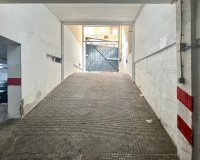 Resale - Parking Space / Garage - Torrevieja - Centro